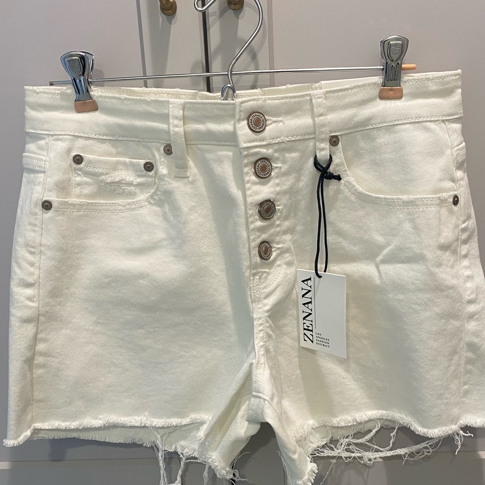New Zenana button fly shorts, size Medium, tons of stretch, slightly distressed